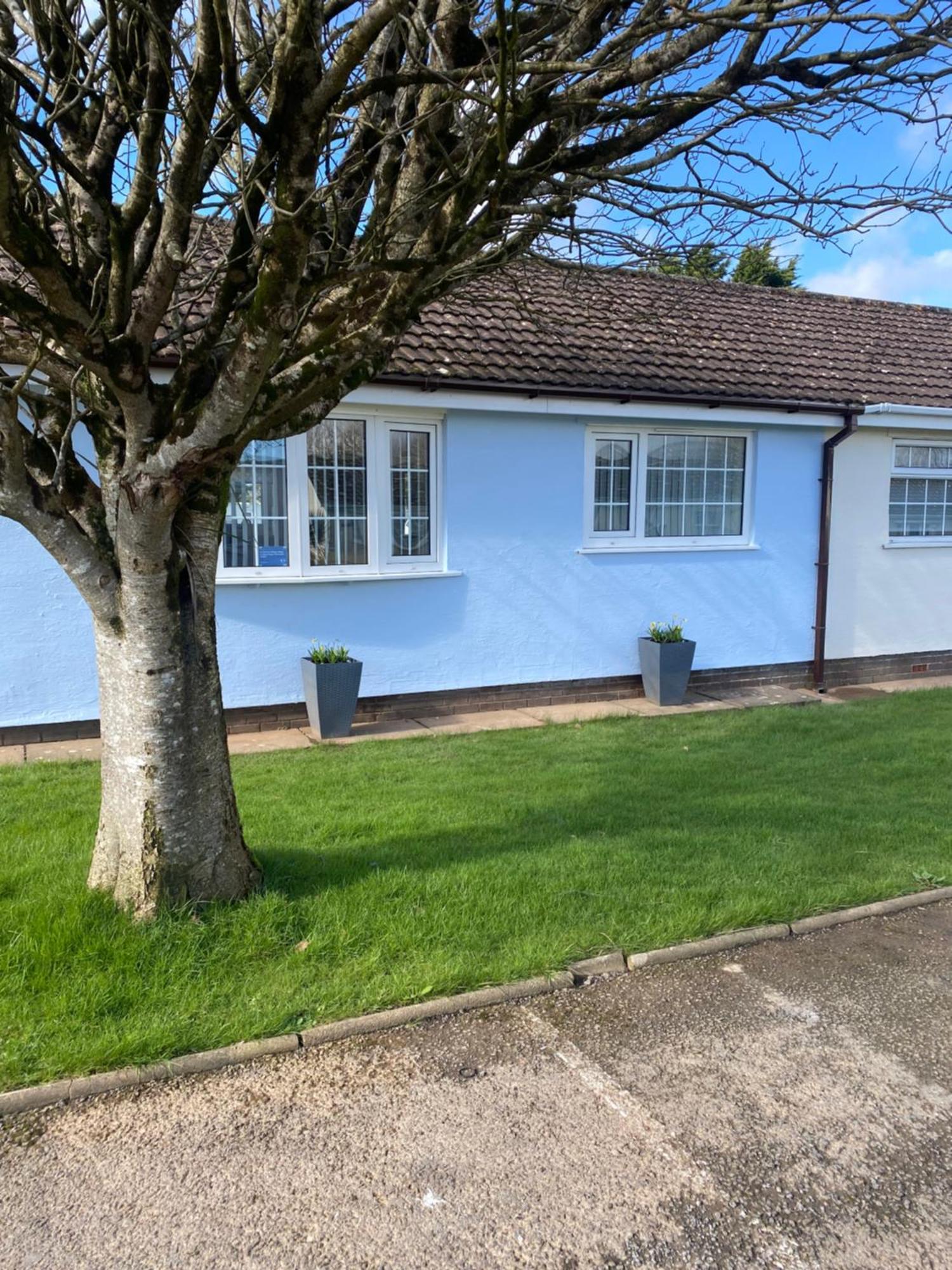 44 Gower Holiday Village Ty Gwyr Cosy 2 Bedroom Chalet Swansea Exterior photo